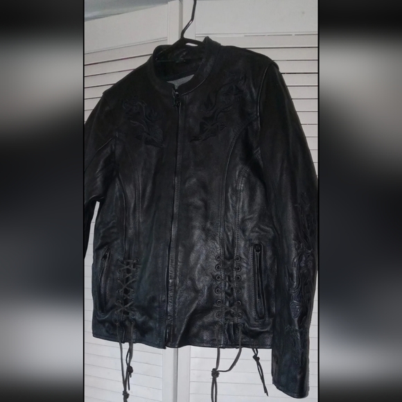 Xelement XS2030 Women's 'Gemma' Solid Black Leather Embroidered Jacket - Large - Picture 9 of 16